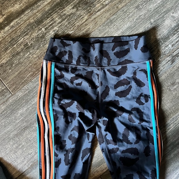 The Upside Cheetah Print Leggings - Picture 2 of 4